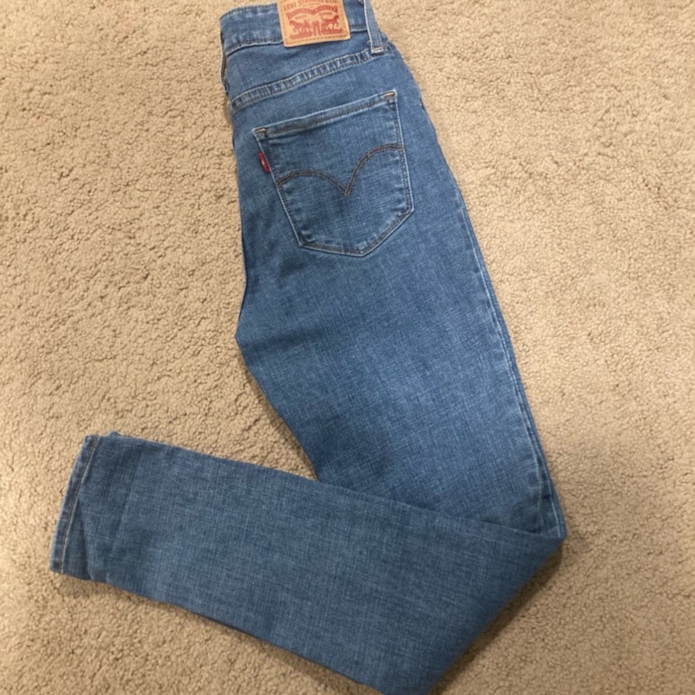 Levi’s 721 High Rise Skinny Jean